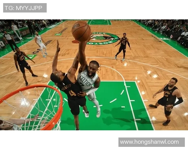 2018年圣诞大战火箭队与雷霆队激烈对决精彩瞬间回顾